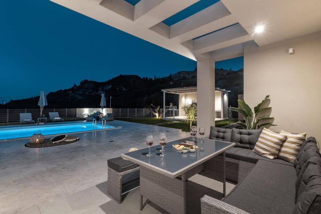 Melissia Luxury Villa Kalamákion Esterno foto