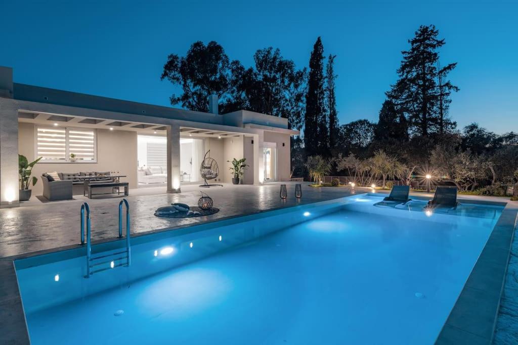 Melissia Luxury Villa Kalamákion Esterno foto