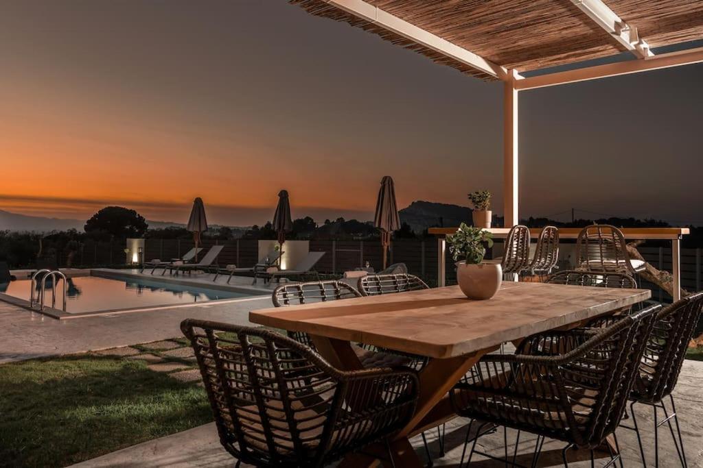 Melissia Luxury Villa Kalamákion Esterno foto