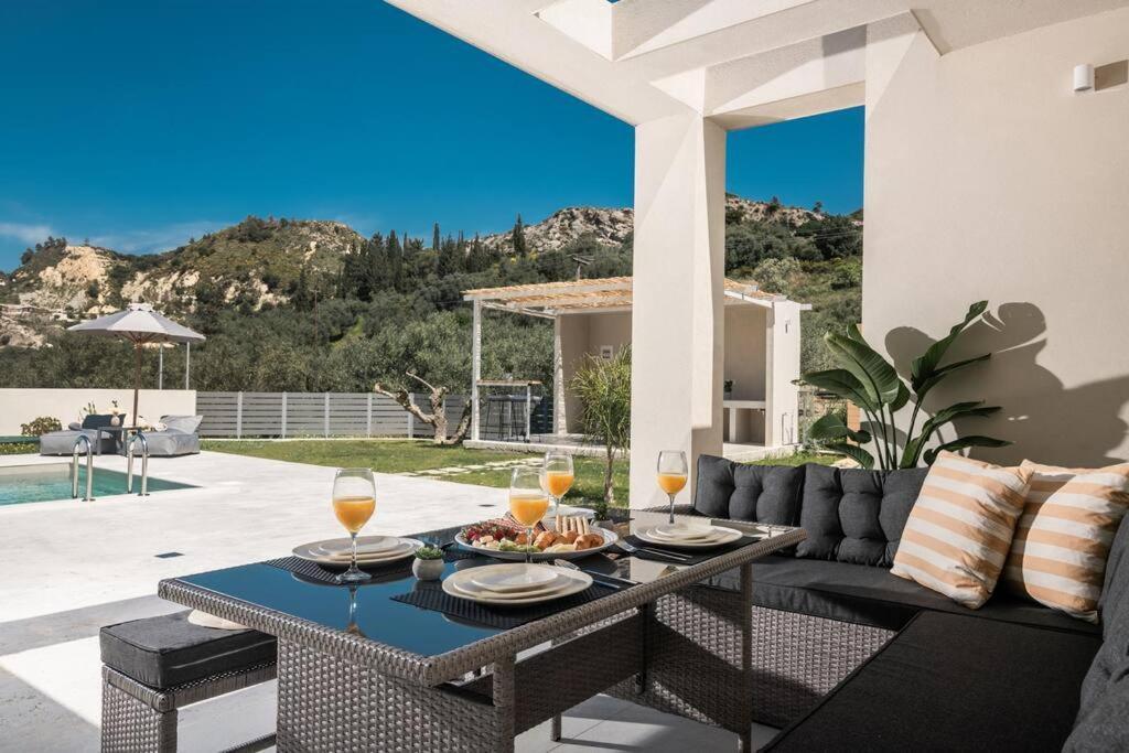 Melissia Luxury Villa Kalamákion Esterno foto