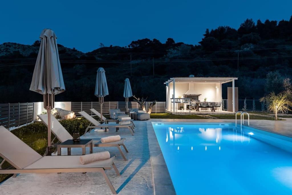 Melissia Luxury Villa Kalamákion Esterno foto