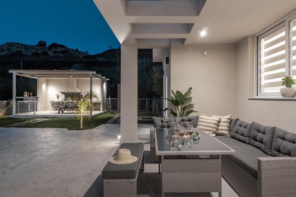 Melissia Luxury Villa Kalamákion Esterno foto