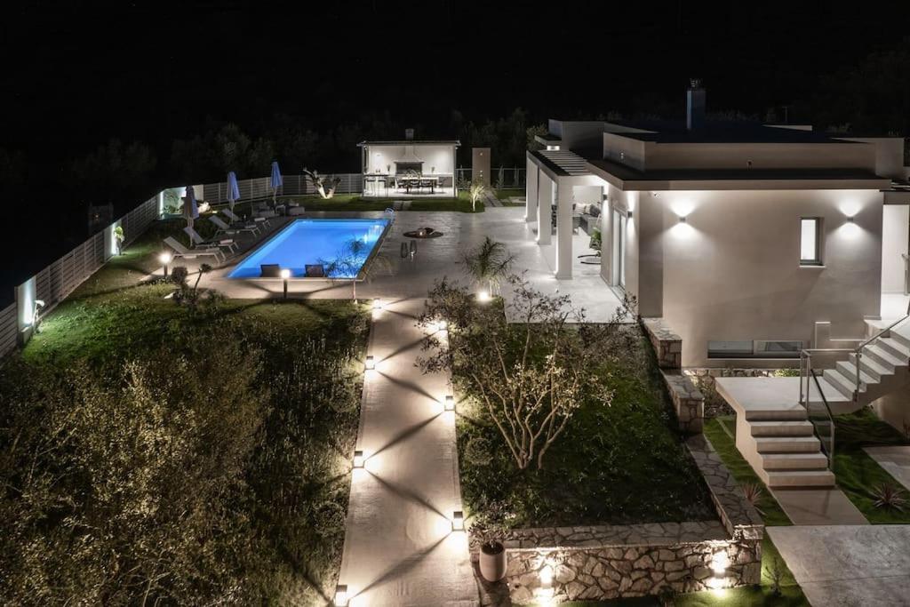 Melissia Luxury Villa Kalamákion Esterno foto