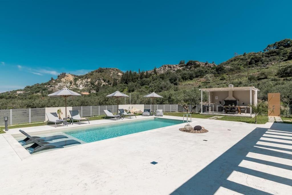 Melissia Luxury Villa Kalamákion Esterno foto