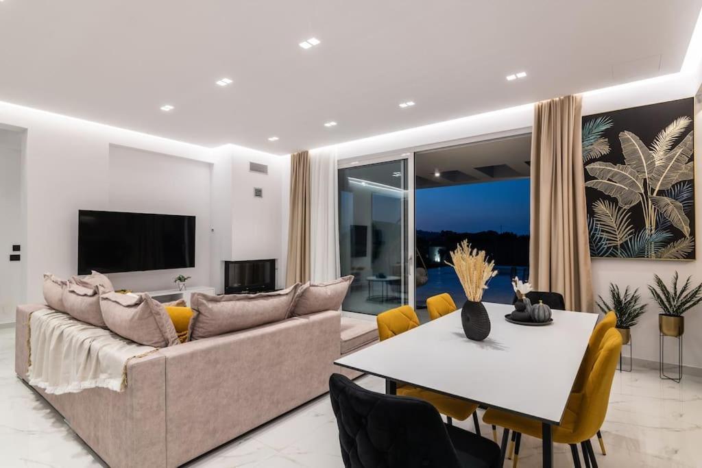 Melissia Luxury Villa Kalamákion Esterno foto